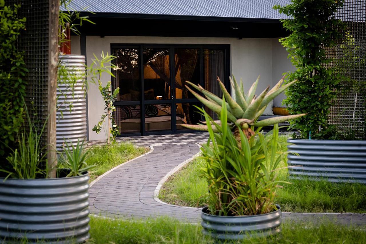 Kruger Shalati - Train on The Bridge&Garden Suites Skukuza Exterior foto