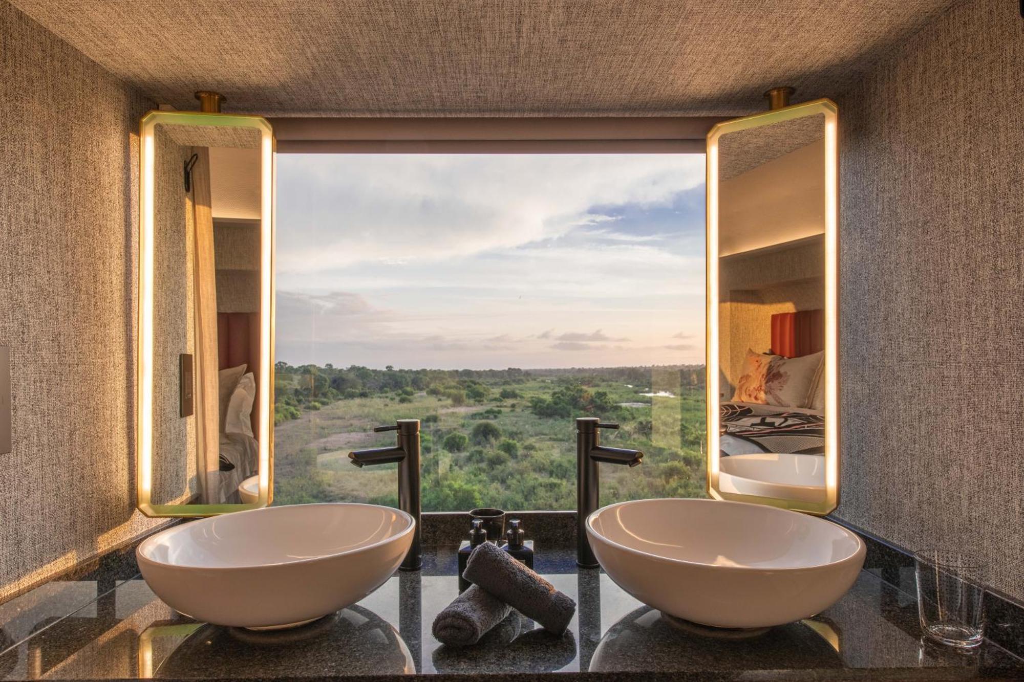 Kruger Shalati - Train on The Bridge&Garden Suites Skukuza Exterior foto